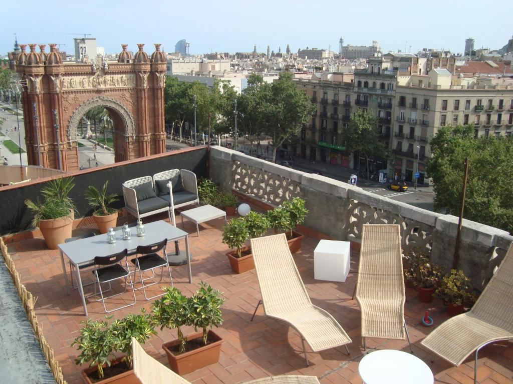 My Space Barcelona Pool City Center Luaran gambar