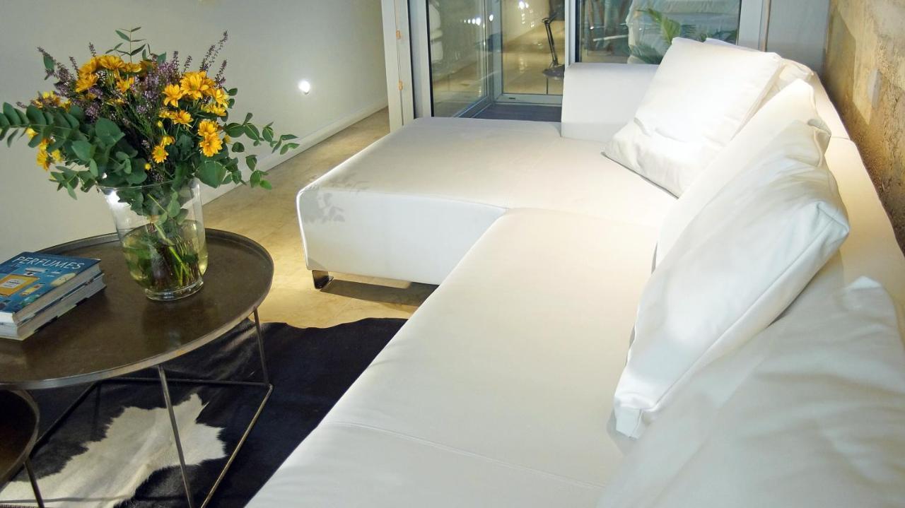 My Space Barcelona Pool City Center Luaran gambar